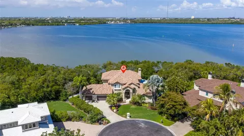 1285 Gasparilla Dr NE, Saint Petersburg, FL 33702
