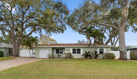 1339 Russell Dr N, Saint Petersburg, FL 33710