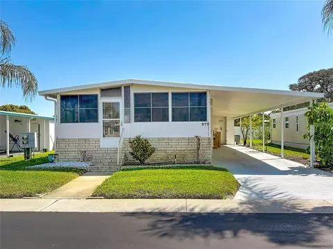 272 Northgate Dr, Tarpon Springs, FL 34689