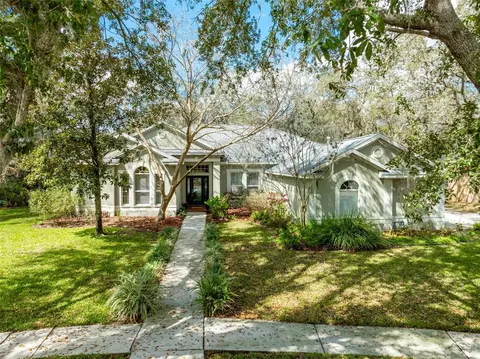 5703 Eaglepoint Pl, Lithia, FL 33547