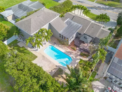 333 30th Ave N, Saint Petersburg, FL 33704