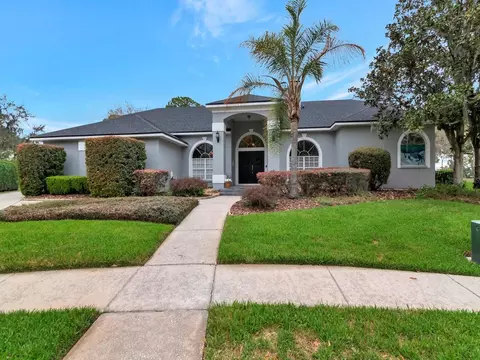 5201 Silverado Way, Valrico, FL 33596