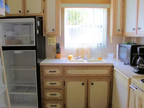 2 Pindo Palm St E # E, Largo, FL 33770 photo 2