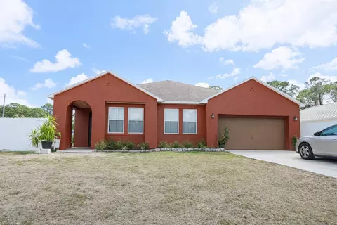 549 White Plains Ave SW, Palm Bay, FL 32908