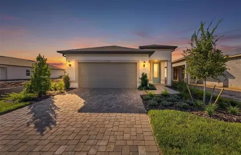 Exterior - 14752 Sunlit Cir, Parrish, FL 34219 photo 3 of 4