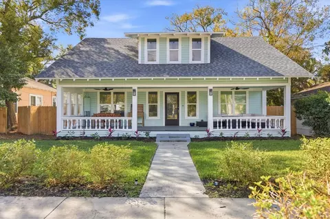 418 E Orange St, Tarpon Springs, FL 34689