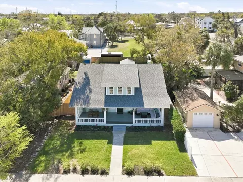 418 E Orange St, Tarpon Springs, FL 34689