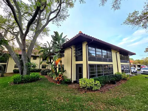 2009 Hammock Pine Blvd #2009, Clearwater, FL 33761