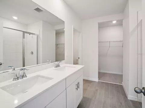 Bath - 7734 Satterfield Ter, Parrish, FL 34219 photo 2 of 3