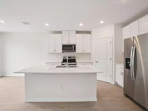 Kitchen - 7734 Satterfield Ter, Parrish, FL 34219 photo 1 of 3