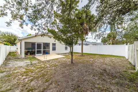 Exterior - 11351 Cocoa Beach Dr, Riverview, FL 33569 photo 6 of 9