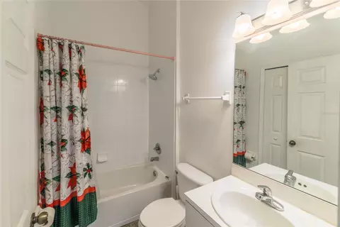 Bath - 11351 Cocoa Beach Dr, Riverview, FL 33569 photo 4 of 4