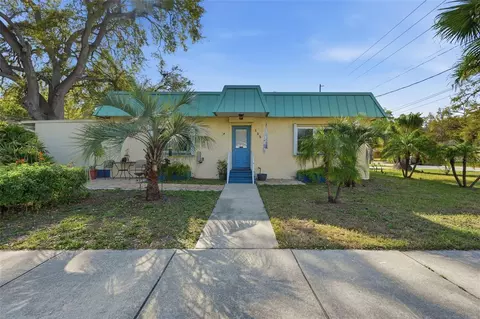155 6th St NE, Largo, FL 33770