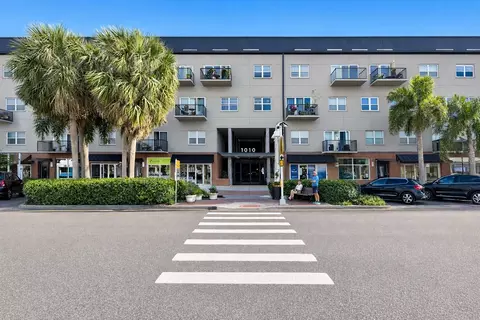 1010 Central Ave #218, Saint Petersburg, FL 33705