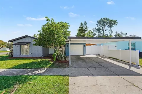 8907 Leeward Dr, Tampa, FL 33634
