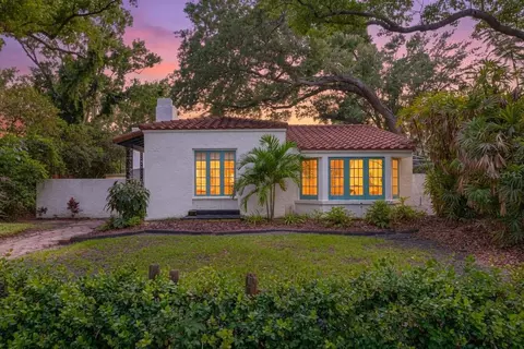 1110 Jungle Ave N, Saint Petersburg, FL 33710