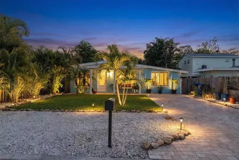 137 Pennsylvania Ave, Palm Harbor, FL 34683