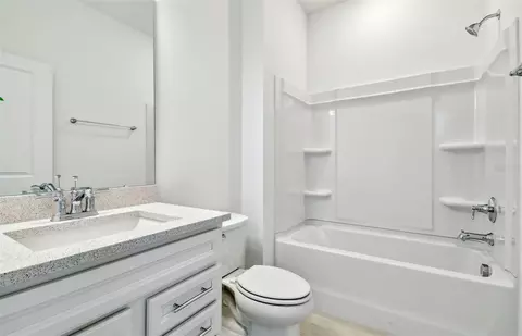 Bath - 17040 Canary Trl, Parrish, FL 34219 photo 1 of 3