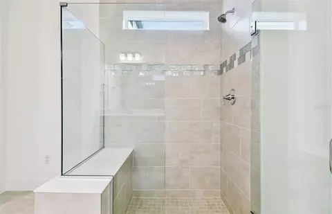 Bath - 17040 Canary Trl, Parrish, FL 34219 photo 2 of 3