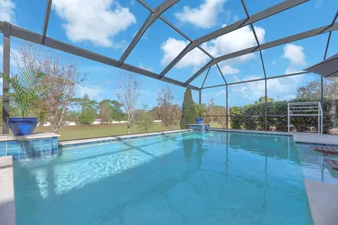 Exterior - 10407 Tree Skylark Pl, Riverview, FL 33569 photo 5 of 9