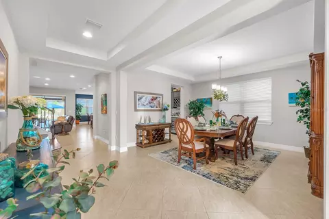 Entry Way - 10407 Tree Skylark Pl, Riverview, FL 33569 photo 2 of 9