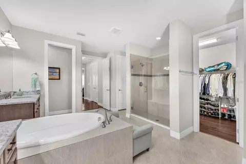 Bath - 10407 Tree Skylark Pl, Riverview, FL 33569 photo 3 of 5