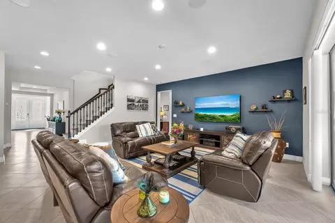 Living - 10407 Tree Skylark Pl, Riverview, FL 33569 photo 2 of 3