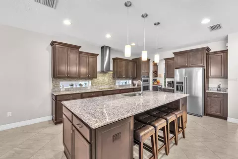 Kitchen - 10407 Tree Skylark Pl, Riverview, FL 33569 photo 4 of 4
