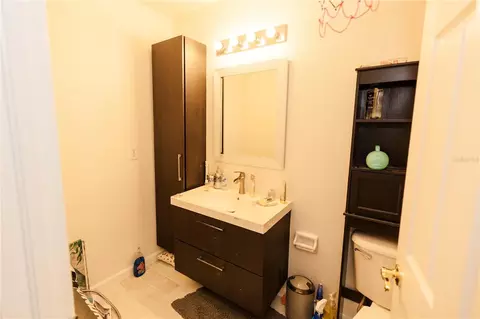 Bath - 10819 Brickside Ct, Riverview, FL 33579 photo 4 of 5