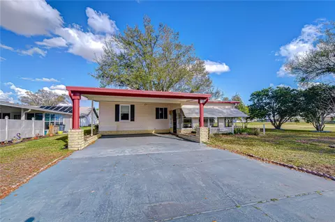 5438 Antigua Dr, Zephyrhills, FL 33541