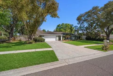 1221 Magdalene Grove Ave, Tampa, FL 33613