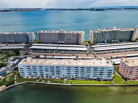 5925 Shore Blvd S #409, Gulfport, FL 33707