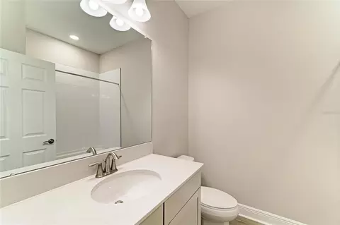 Bath - 12373 Oak Hill Way, Parrish, FL 34219 photo 3 of 4