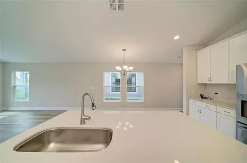 Kitchen - 12369 Oak Hill Way, Parrish, FL 34219 photo 6 of 6