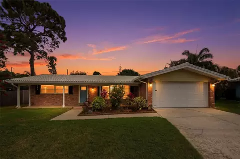 2036 W Ridge Dr, Clearwater, FL 33763
