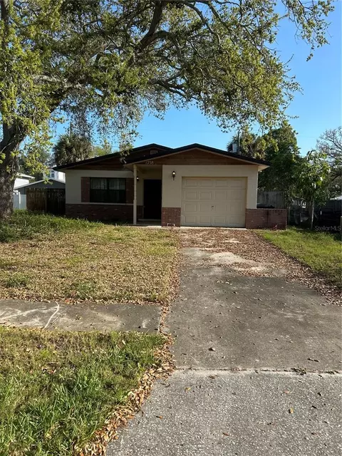 1758 Michigan Ave NE, Saint Petersburg, FL 33703