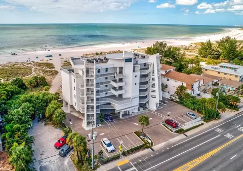 10116 Gulf Blvd #203W, Treasure Island, FL 33706