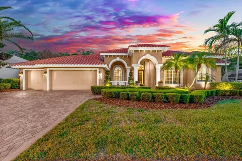 1560 Canopy Oaks Blvd, Palm Harbor, FL 34683