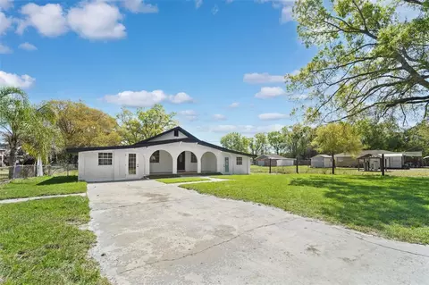 5106 Calhoun Rd, Plant City, FL 33567