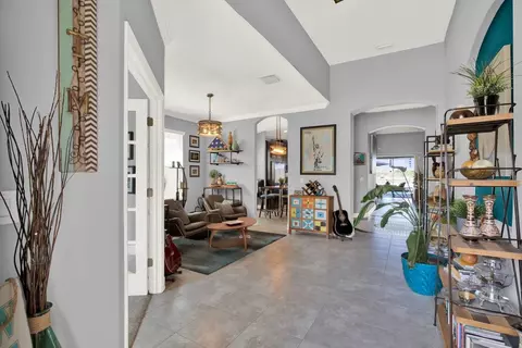 Entry Way - 7217 Blue Beech Dr, Riverview, FL 33578 photo 2 of 6