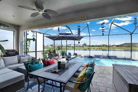 Exterior - 7217 Blue Beech Dr, Riverview, FL 33578 photo 2 of 11