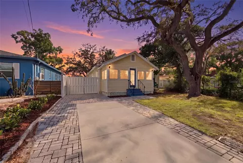 106 W Crest Ave, Tampa, FL 33603