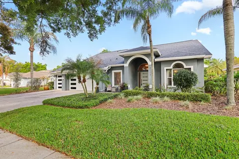 5208 Laurel Pointe Dr, Valrico, FL 33596