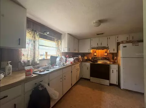 Kitchen - 107 Mason Rd, Interlachen, FL 32148 photo 1 of 1