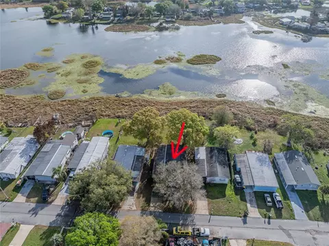 1154 Country Club Ln, Lakeland, FL 33801