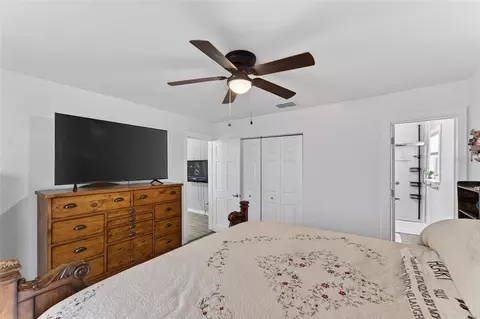 Bedroom - 12300 Parrish Cemetary Rd, Parrish, FL 34219 photo 3 of 7