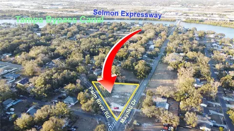 535 Maydell Dr, Tampa, FL 33619