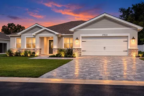 37533 Teri Ct, Dade City, FL 33525