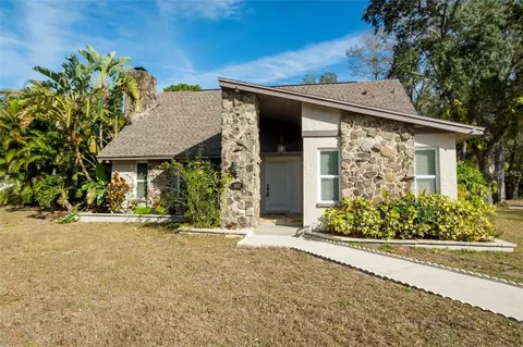 1647 Hobbit Rd, Dunedin, FL 34698 photo 1