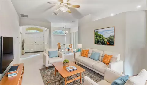 Living - 6111 Heroncrest Ct, Lithia, FL 33547 photo 1 of 2